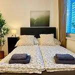 Central Modern Studio Apartment